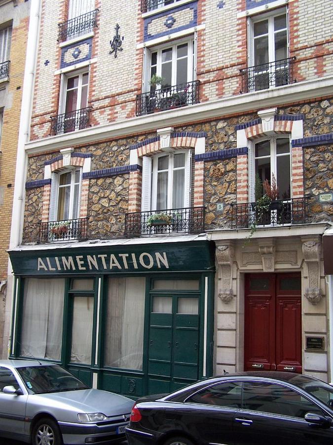 Apartamento Petite Maison Avec Cour Dans Les Beaux Quartiers-Vous Faites Le Menage- Very Good Prices For T-H-E Location But You Have To Clea-N Th-E Flat París Exterior foto